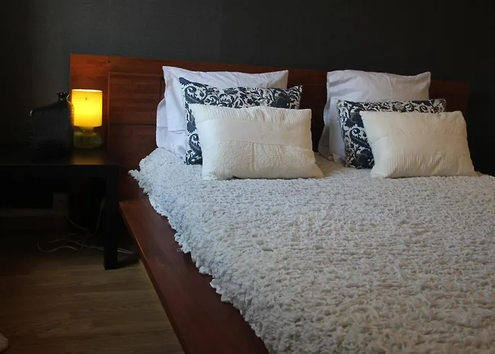 Au Coeur De - 70 M² - Parking Inclus Lägenhet *