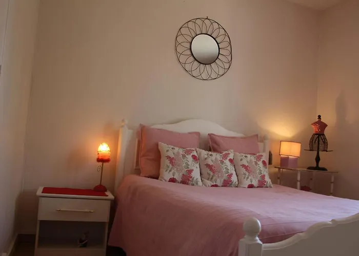 Lägenhet Au Coeur De - 70 M² - Parking Inclus