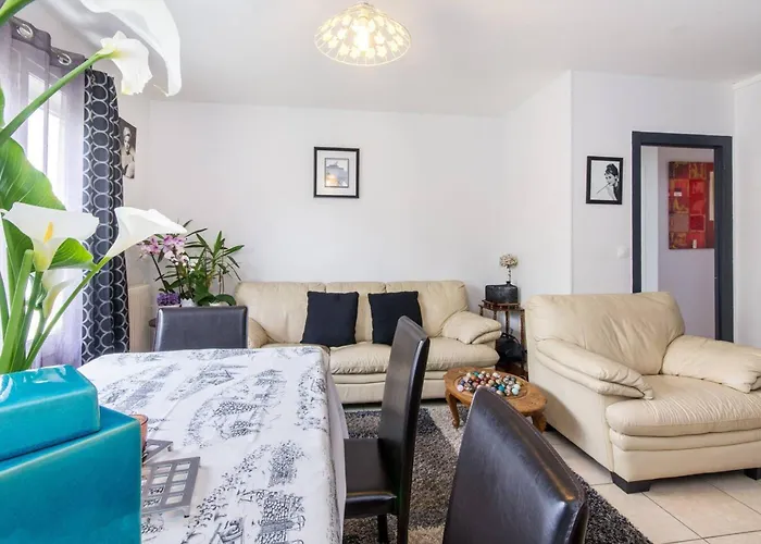 Lägenhet Au Coeur De - 70 M² - Parking Inclus Caen